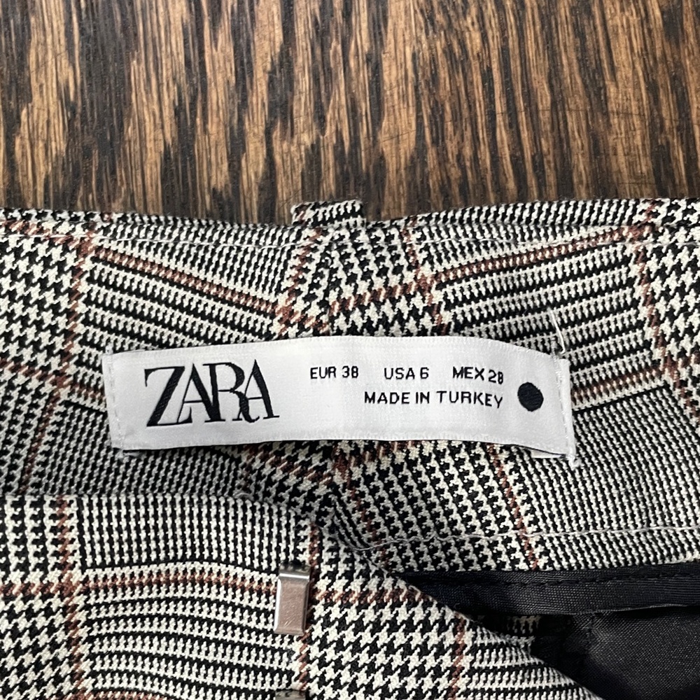 Zara Gray Plaid Pants - Picture 2 of 10
